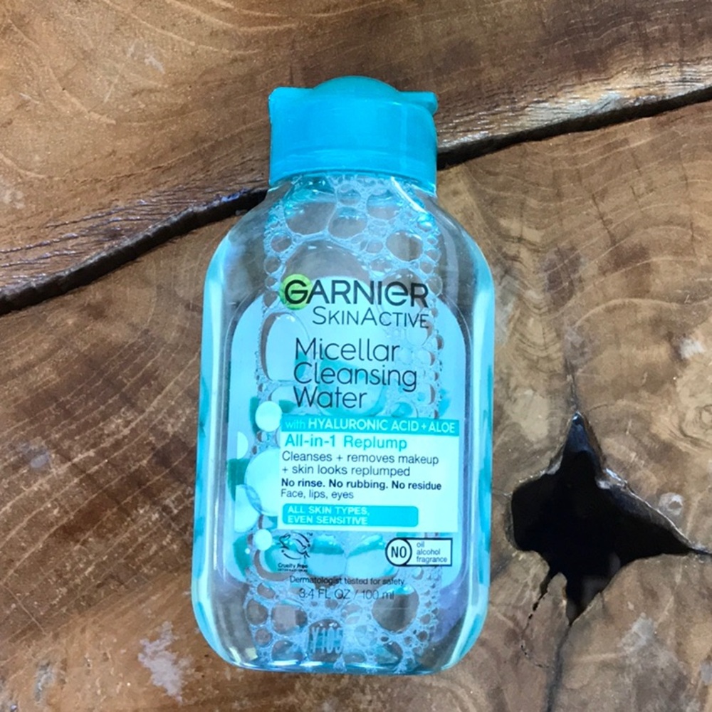 Garnier SkinActive Micellar Cleansing Water -